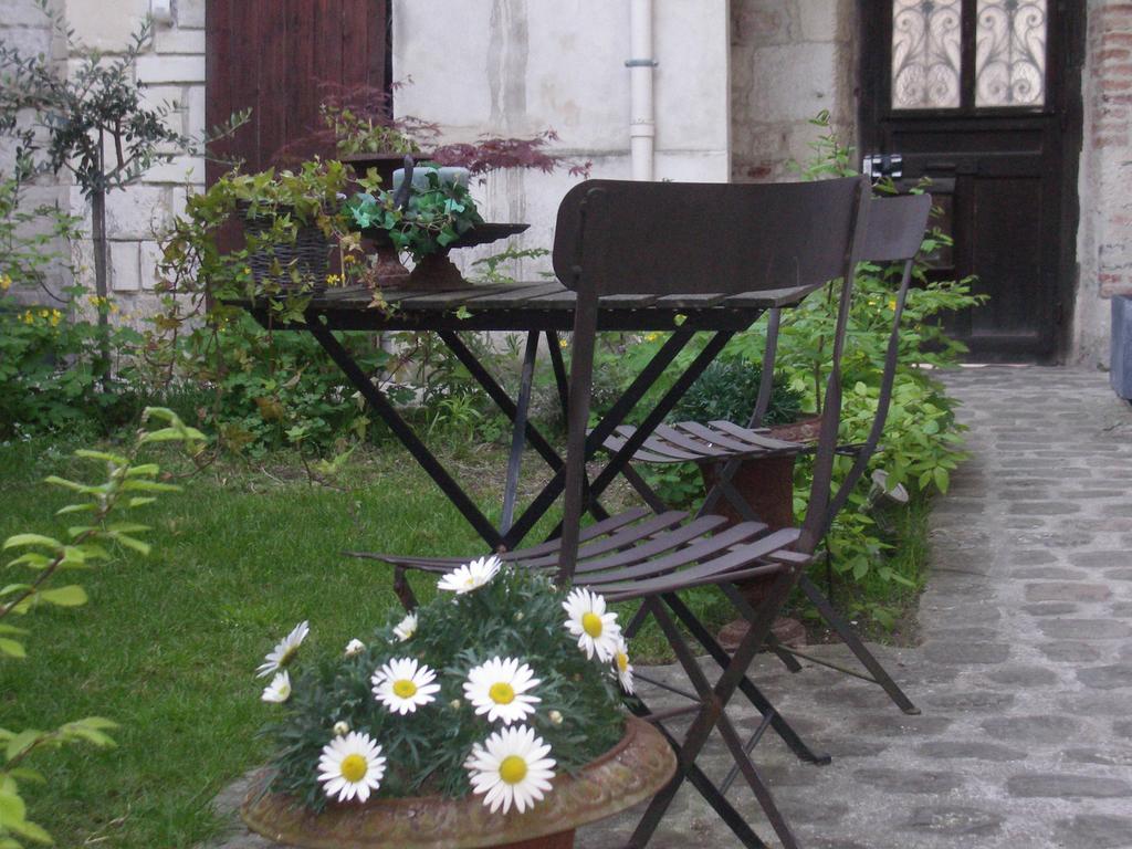 Le Refuge Des Cordeliers Appartement Laon Buitenkant foto